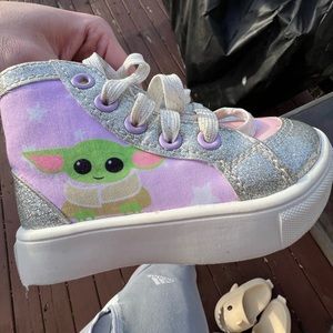 Little Girls Baby Yoda Sneakers - Size 8 Toddler.